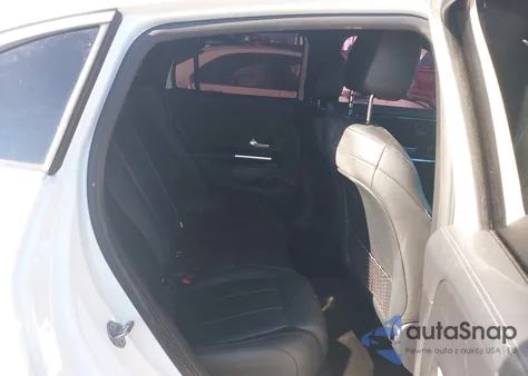 2021 Mercedes-Benz Gla 250 z USA, uszkodzony, nr VIN W1N4N4GB8MJ259619